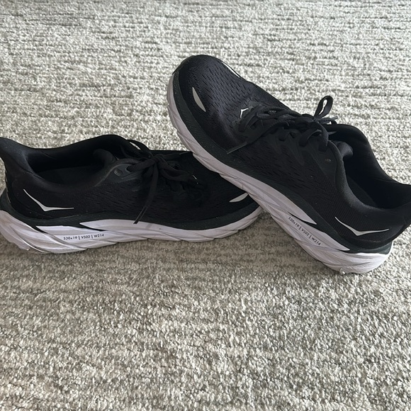 Hoka Clifton 8 Black and White Athletic Shoes sz 6.5 - Picture 7 of 9